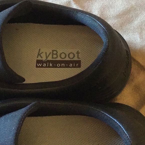 KyBOOT Shoes - Picture 3 of 6